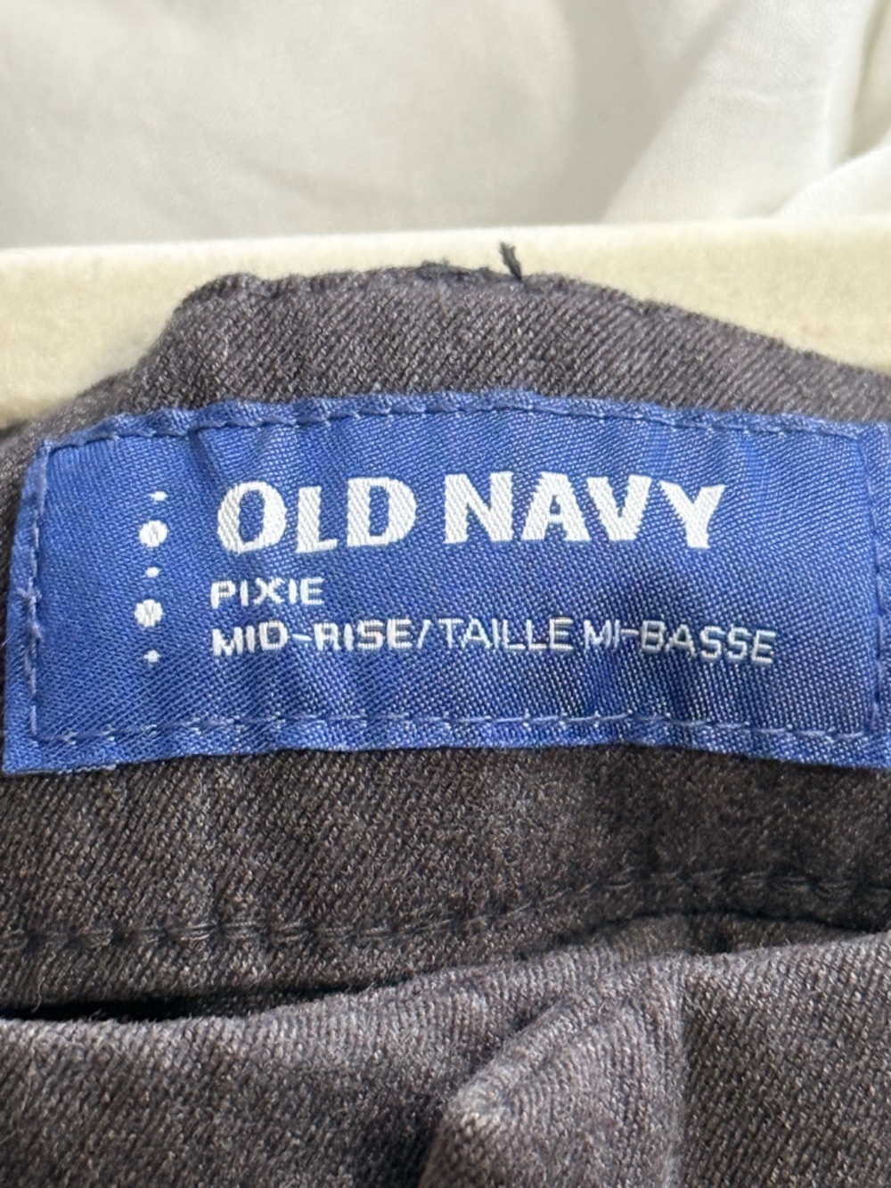 Old Navy Gray Pixie Pants - Picture 3 of 4